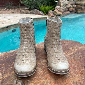 Feud Britannia Cracker Women’s Woven Leather Ankle Boots